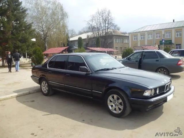 BMW 7-Series 1990, бензин, 2989 куб.см, M30B30 188 лс - отзыв владельца
