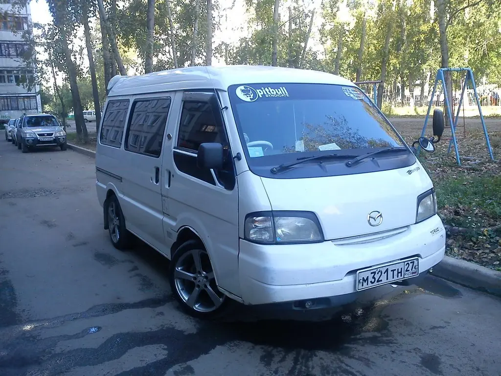 mazda bongo 1999