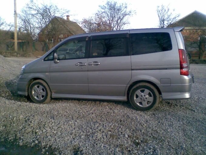 Review of nissan serena #1