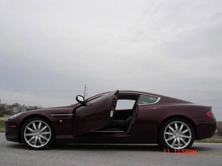 Aston Martin DB9 2005 -  