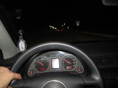 Audi A4 2002   |   12.04.2011.