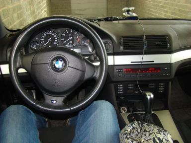 BMW 5-Series 2000   |   13.05.2010.