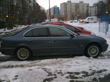 BMW 5-Series 1998   |   11.04.2011.
