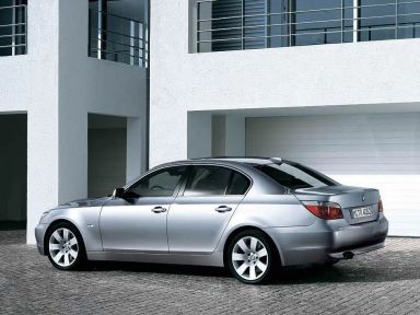 BMW 5-Series 2005   |   24.08.2011.