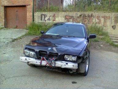 BMW 5-Series 1998   |   16.07.2012.