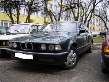 BMW 7-Series, 1990