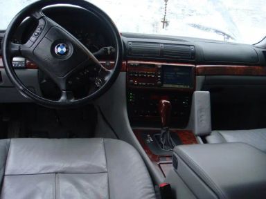 BMW 7-Series, 2000