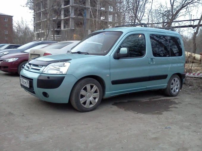 Накладки на внутренние пороги дверей Peugeot Partner 2012-2015 (рестайлинг)