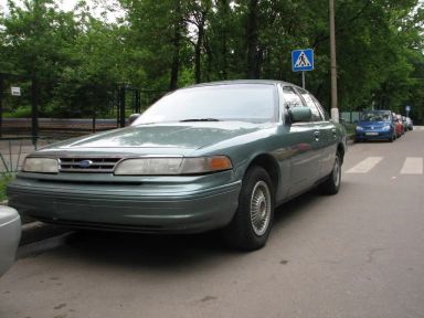 Ford Crown Victoria, 1993