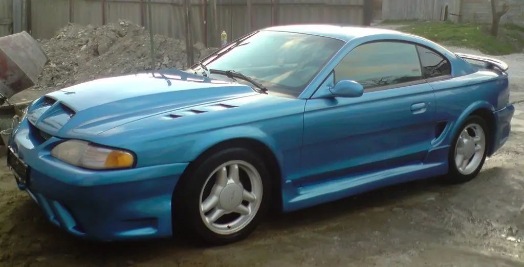 Мустанг воронеж. Мустанг 95 года. Форд Мустанг 1995 голубой. Ford Mustang sn95. Mustang SN 95 голубой.