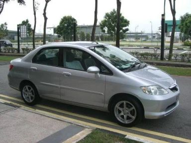 Honda Fit Aria, 2004