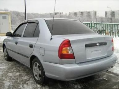 Hyundai Accent 2006   |   13.12.2010.