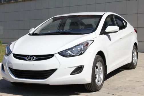 Hyundai Elantra 2011 - отзыв владельца