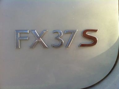 Infiniti FX37, 2011