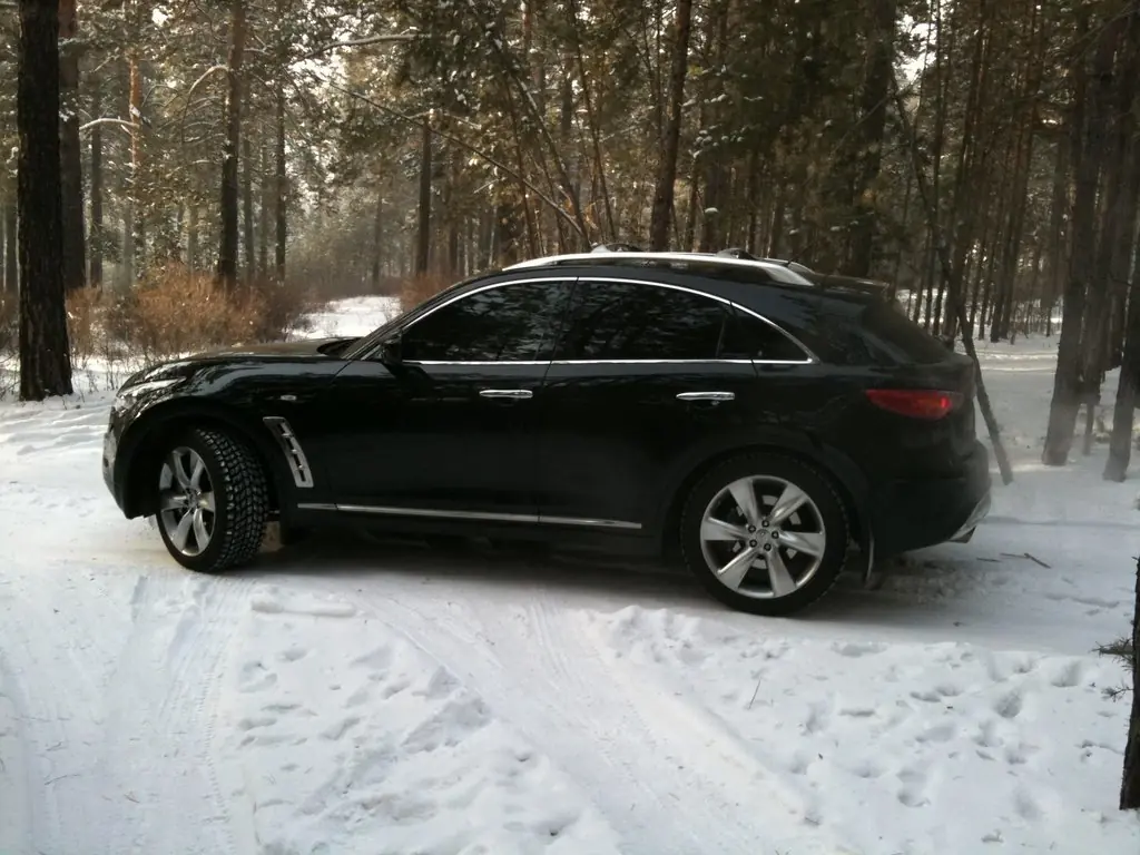 Тонировка зимой. Infiniti fx37 черный тонированный. Инфинити fx35 черный тонированный. Инфинити фх37 черная тонированная. Инфинити fx37 2009.