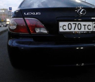 Lexus ES300 2002 - отзыв владельца