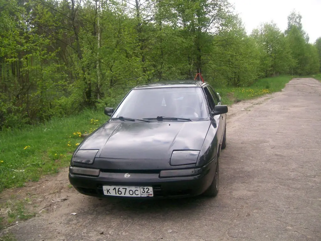 Mazda 323 91 года, 1.8 литра, Привет всем, Брянск, двигатель 128 л.с.,  расход около 11, бензин, Хэтчбек, механика, руль левый