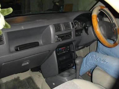Mazda Demio, 1999