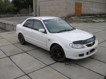 Mazda Familia 2001 -  