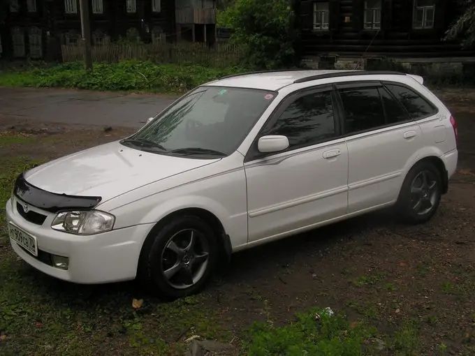 Mazda familia drom