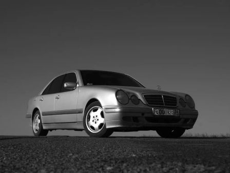 Mercedes-Benz E-Class 2001 -  