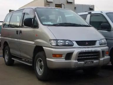 Mitsubishi Delica, 2000