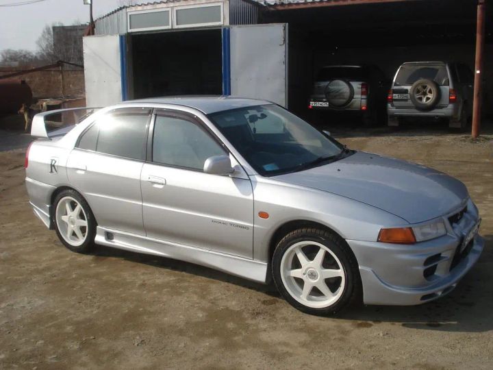 Mitsubishi Lancer 2 4 4wd