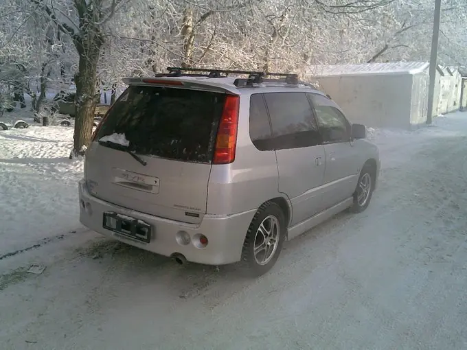 Mitsubishi rvr 2001