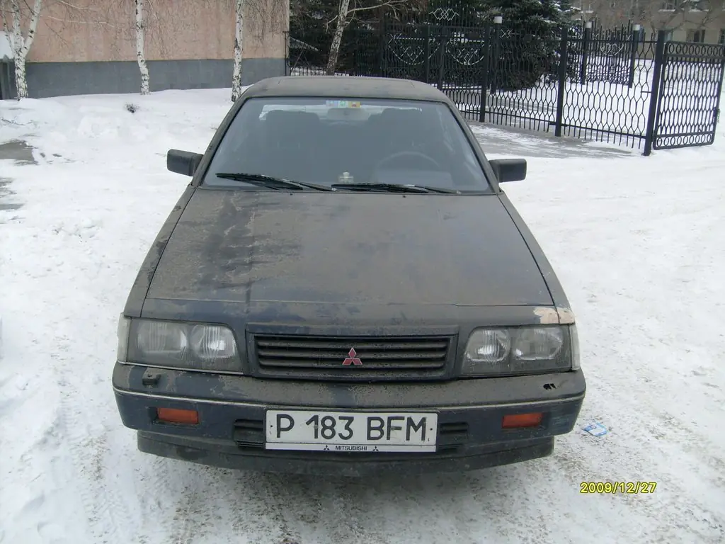 Mitsubishi Sapporo 1988г., 2.4 л., Купил этот автомобиль случайно, Седан,  тёмно синий, акпп