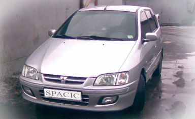 Mitsubishi Space Star, 2001