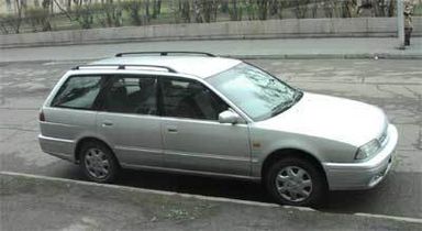 Nissan Avenir, 1997