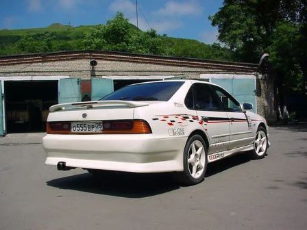 Nissan Cefiro 1989 -  