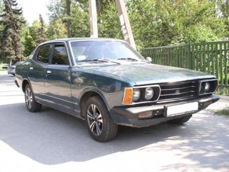 Nissan Datsun 1976 -  