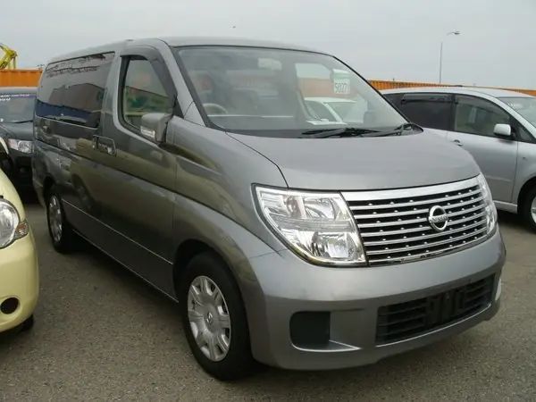 Nissan Elgrand 2003