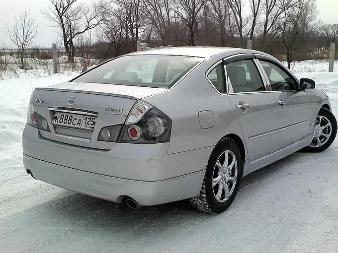 Nissan Fuga 2005