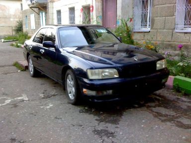 Nissan Gloria, 1996