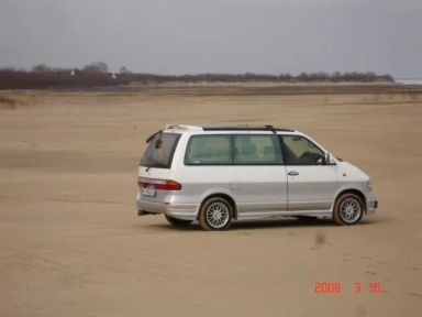 Nissan Largo, 1998