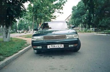 Nissan Laurel, 1993
