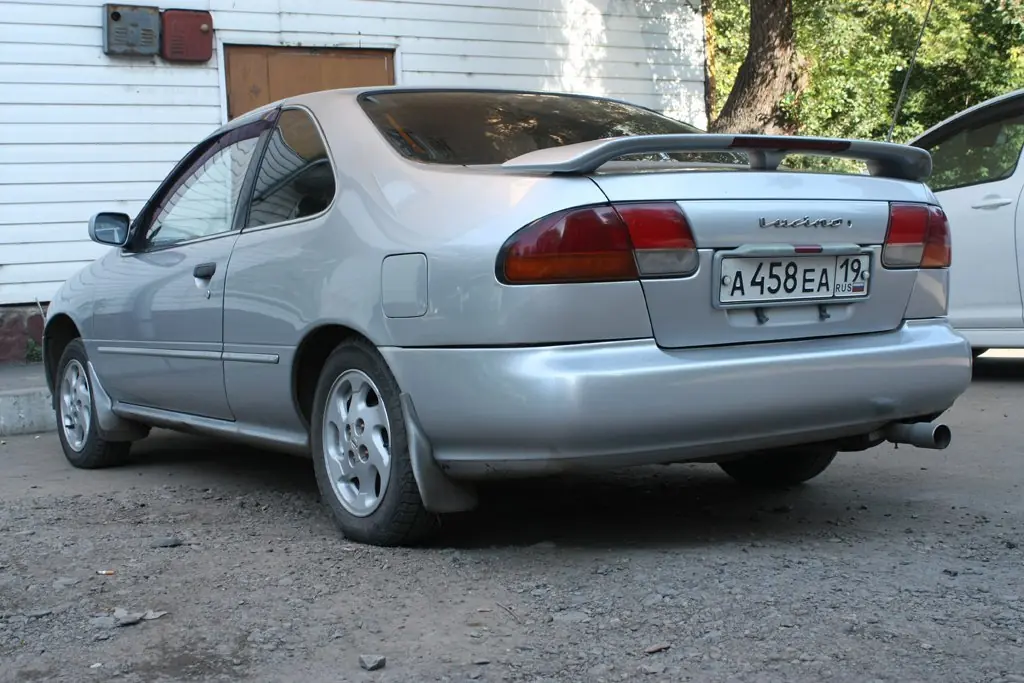  Nissan Lucino 1996, 1.5 litros, iba a escribir una reseña después de más de tres años de tener Nissan Lucino, transmisión automática, tracción delantera, gasolina