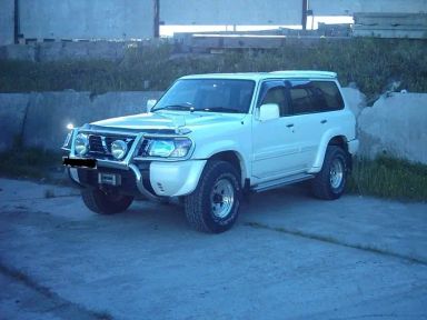Nissan Safari, 1998