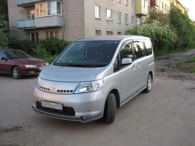 Nissan Serena 2005