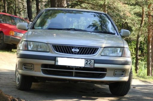 Nissan Sunny 2001 - отзыв владельца