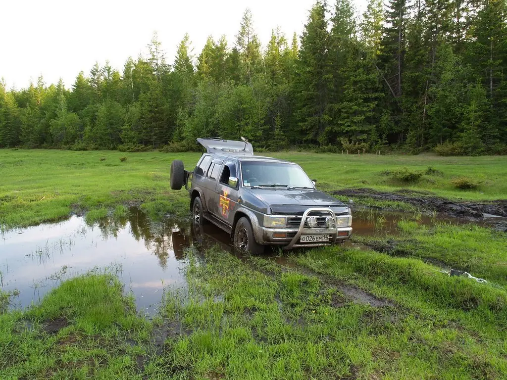 Nissan Terrano 1995, 2.7 литра, Отзыв о Террано, АКПП, расход топлива 12  трасса, 4WD, LBYD 21, дизель, TD 27T, Хабаровский край