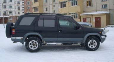 Nissan Terrano, 1995