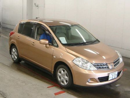 Nissan Tiida 2008 - отзыв владельца