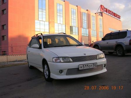 Nissan Wingroad 1999 -  