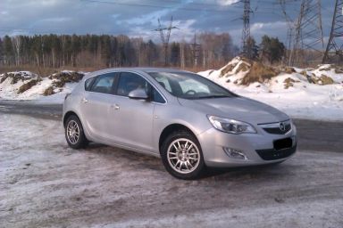 Opel Astra 2011   |   02.04.2012.