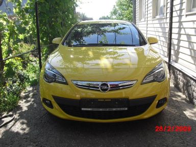 Opel Astra GTC, 2012