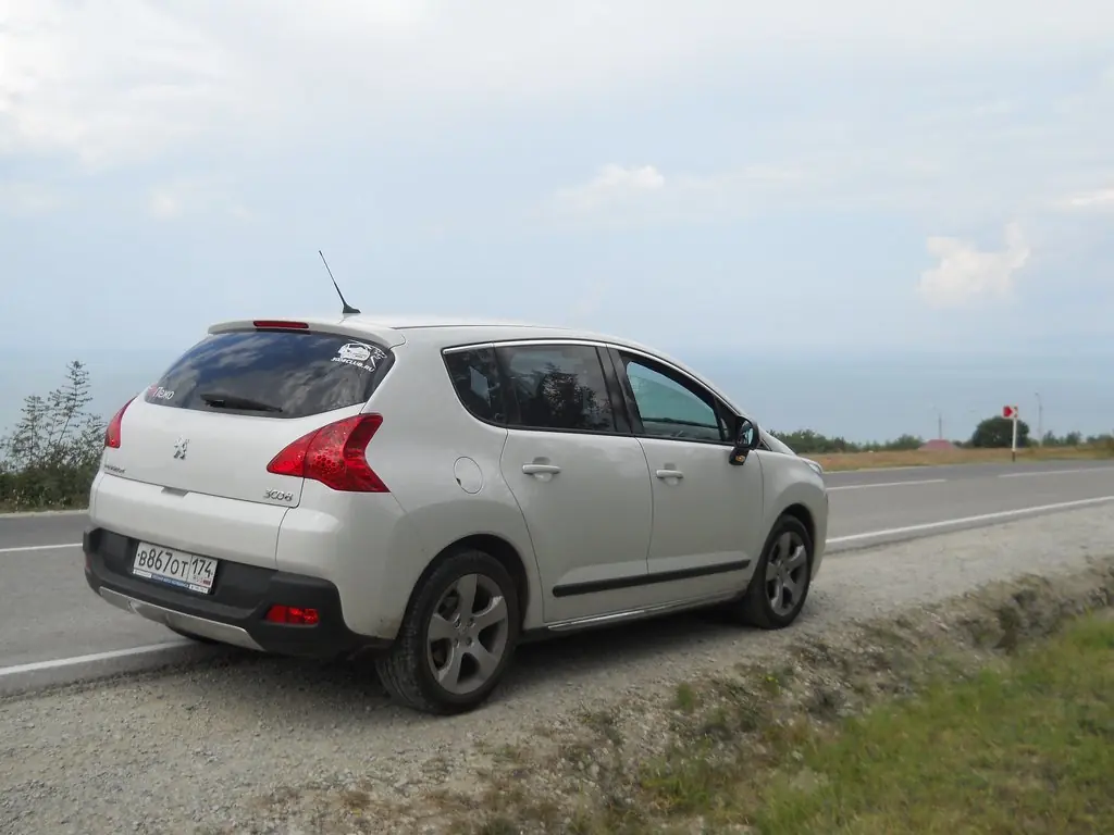 Peugeot 3008 11 год, В конце 2011 года я владела Хендай Элантра 2010 года,  автомат и прочие радости, бензин, мкпп, Челябинск, Хэтчбек