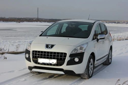 Peugeot 3008 2011 - отзыв владельца